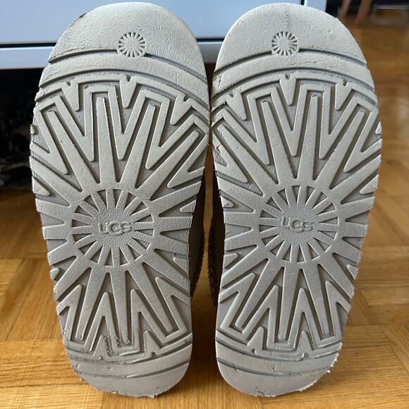 Ugg Tasman Suede Slip on Slippers Womens Size 7 US - Picture 7 of 7